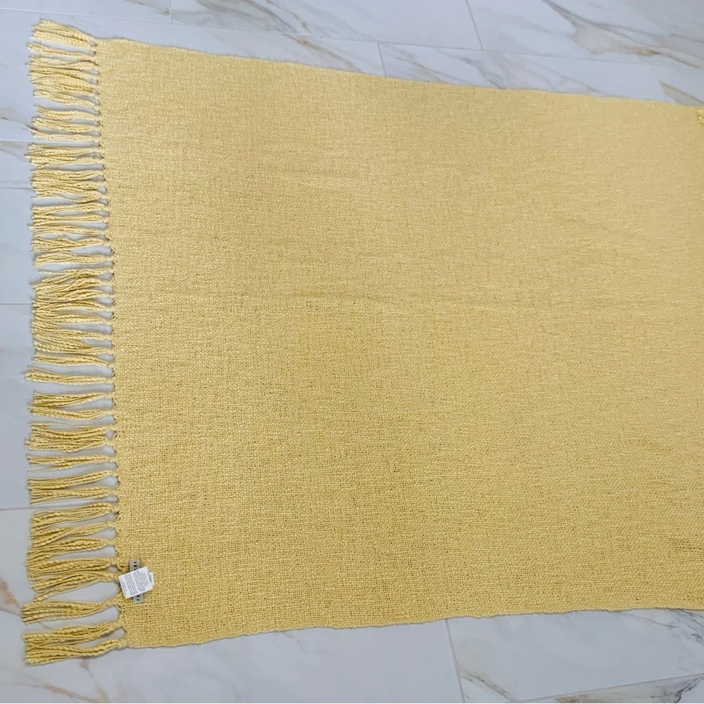 Pottery Barn Throw Blanket Yellow Gold 50 x 60 In - Picture 5 of 9